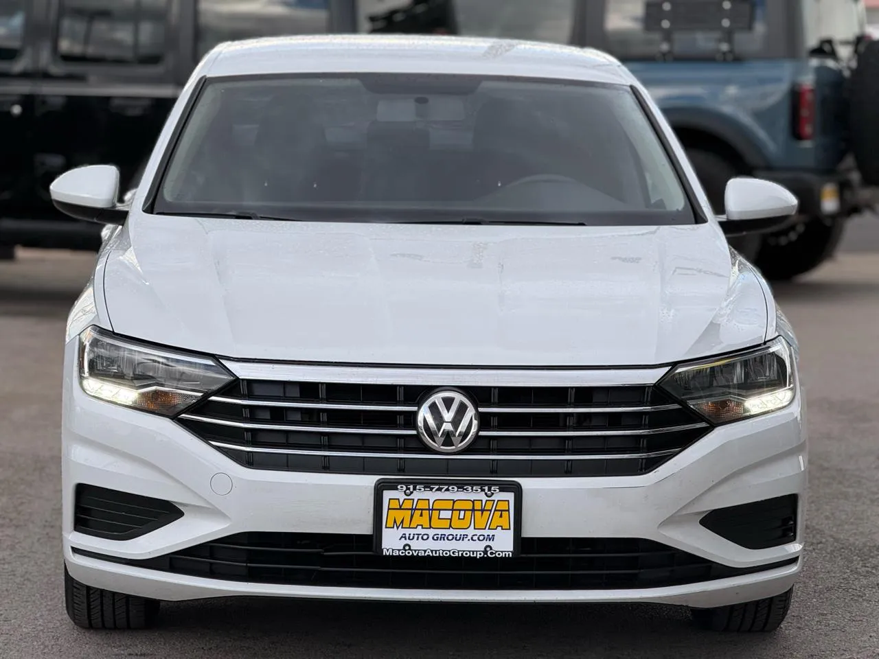 Volkswagen Jetta photo 3