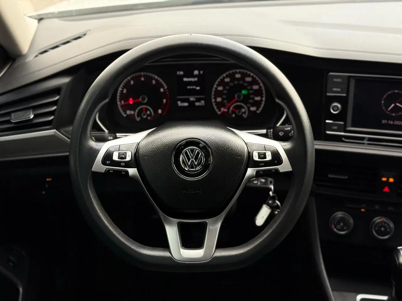 Volkswagen Jetta photo 18