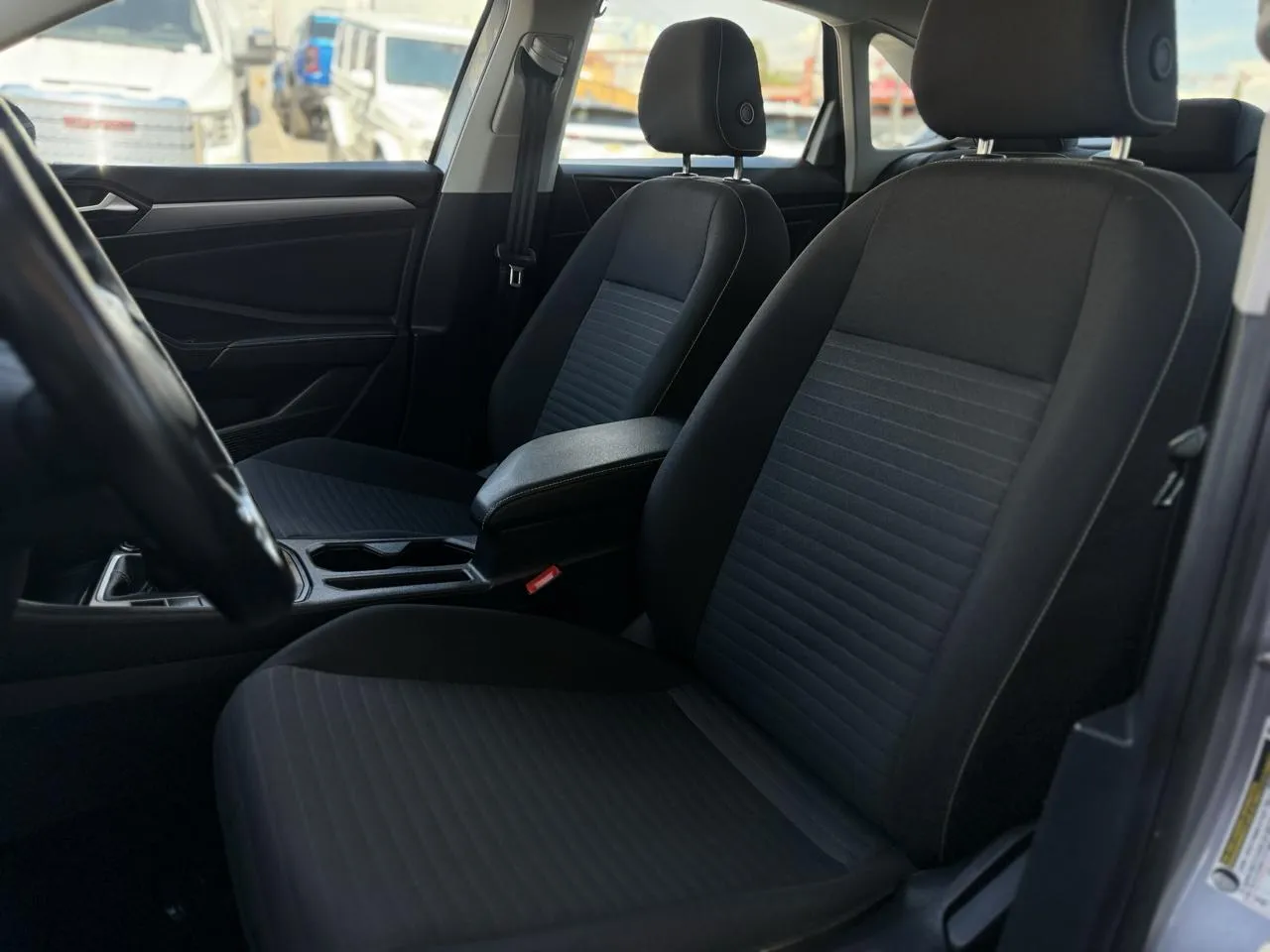 Volkswagen Jetta photo 9