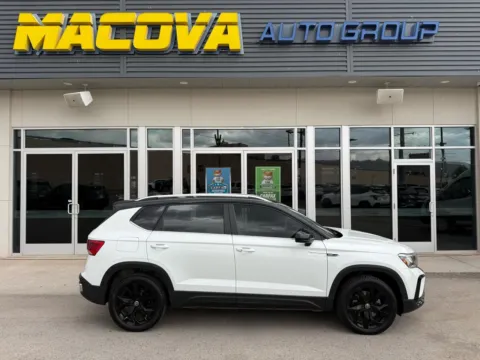 White 2023 Volkswagen Taos SE for sale in El Paso, TX