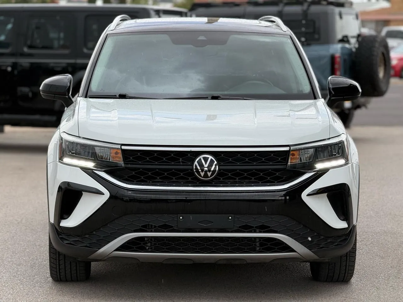 Volkswagen Taos photo 3