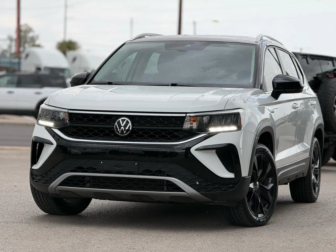 Volkswagen Taos photo 4