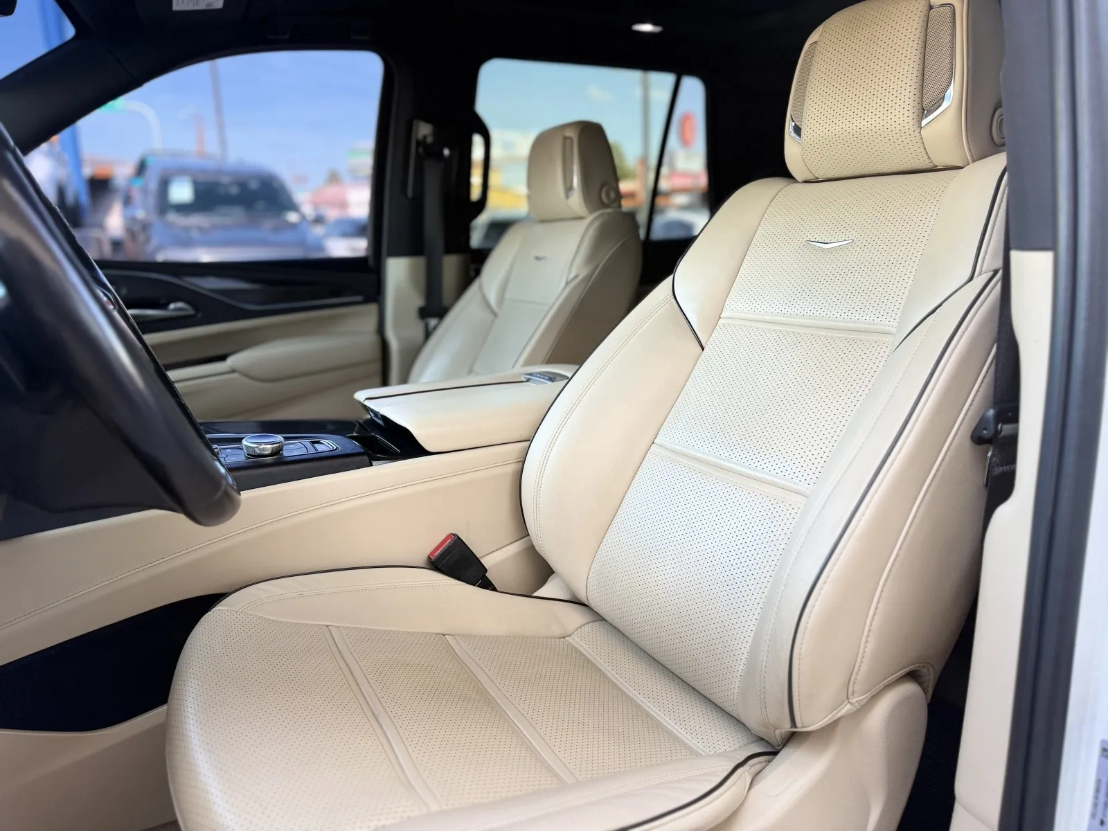 Cadillac Escalade photo 10