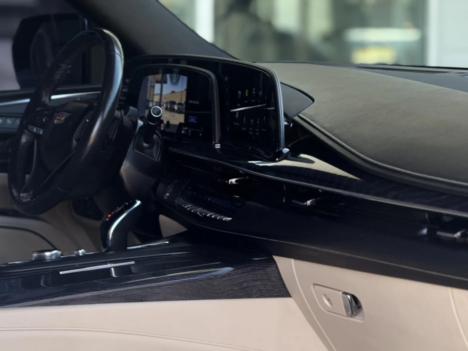 Cadillac Escalade photo 14