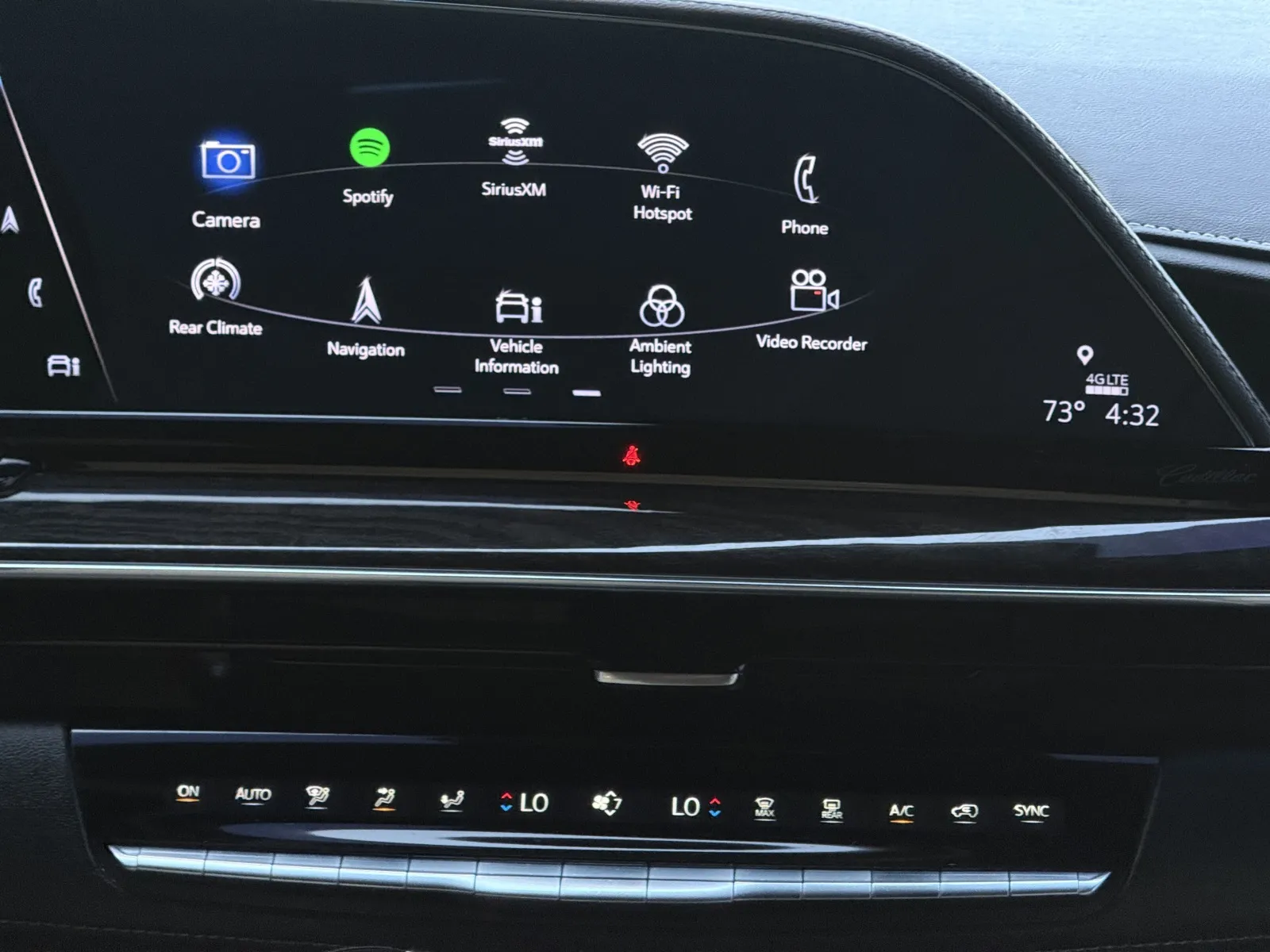 Cadillac Escalade photo 18