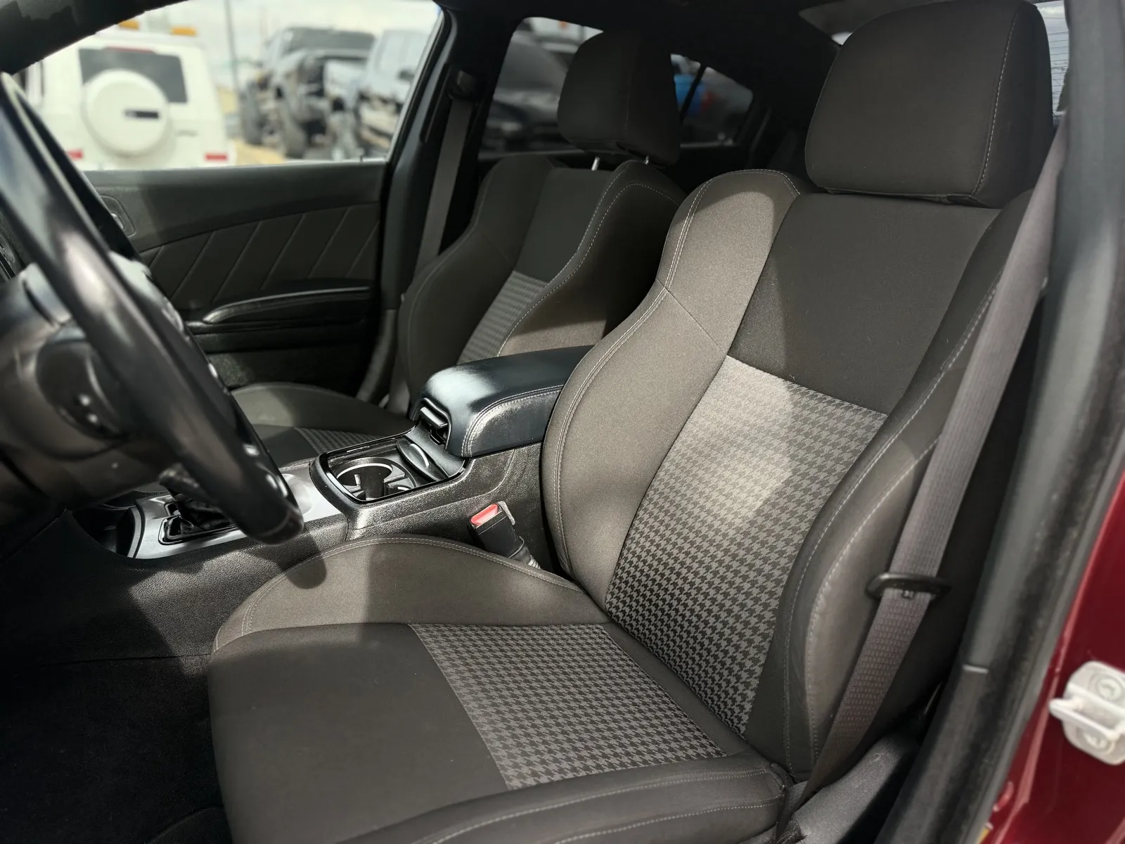 Dodge Charger photo 10