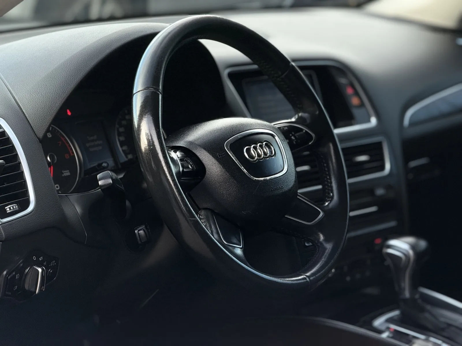 Audi Q5 photo 8