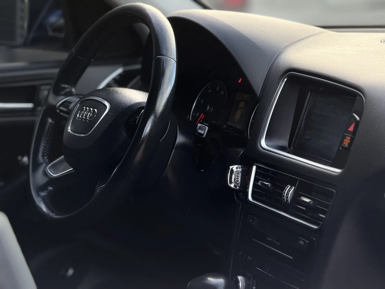 Audi Q5 photo 11