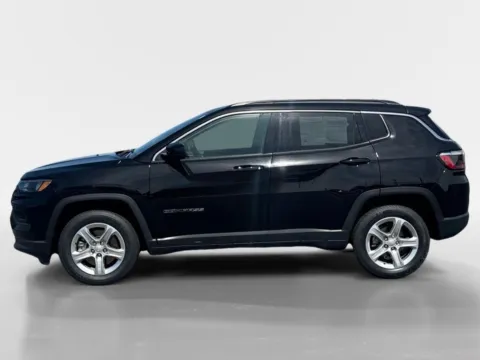 Photos of 2024 Jeep Compass Latitude for sale in Morristown, TN at Farris Ford - Morristown