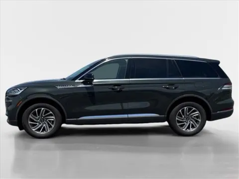 Photos of 2023 Lincoln Aviator Standard for sale in Morristown, TN at Farris Ford - Morristown