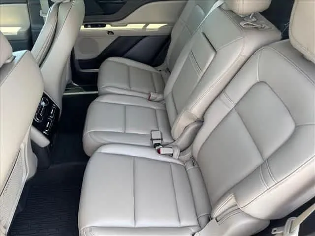2023 Lincoln Aviator Base - Photo 22