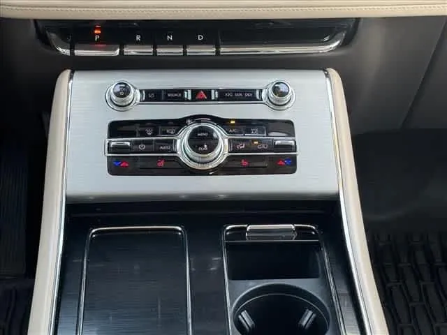 2023 Lincoln Aviator Base - Photo 11