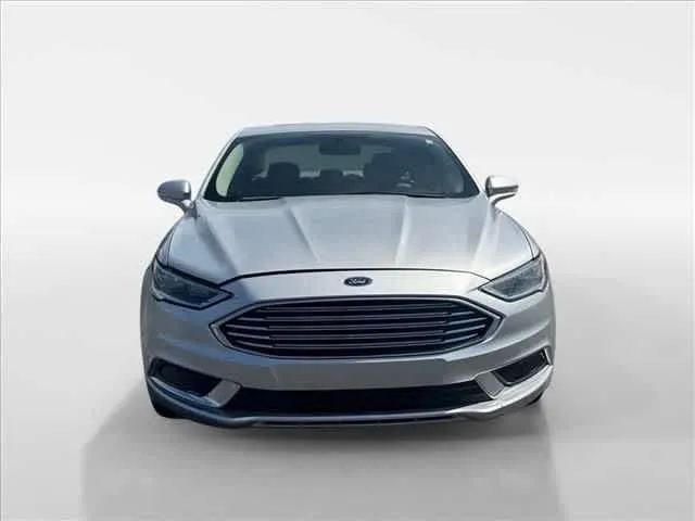 2018 Ford Fusion SE - Photo 8