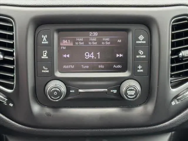 2018 Jeep Compass Latitude - Photo 10