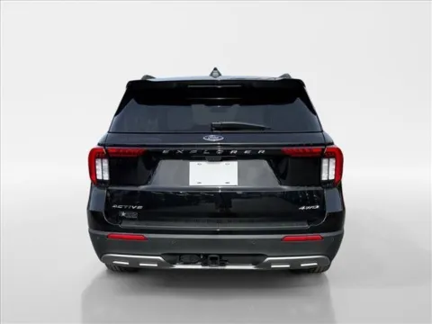 More photos of 2026 Ford Explorer Active at Farris Ford - Morristown, TN