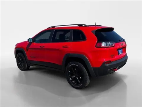 More photos of 2019 Jeep Cherokee Trailhawk at Farris Ford - Morristown, TN