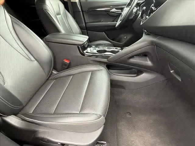 2023 Buick Envision Essence - Photo 10