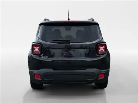 More photos of 2016 Jeep Renegade Latitude at Farris Ford - Morristown, TN