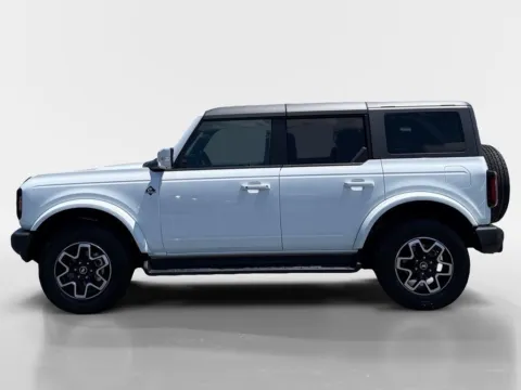 Photos of 2025 Ford Bronco Outer Banks for sale in Morristown, TN at Farris Ford - Morristown