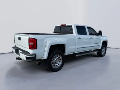 More photos of 2016 GMC Sierra 2500HD Denali at Farris Ford - Morristown, TN