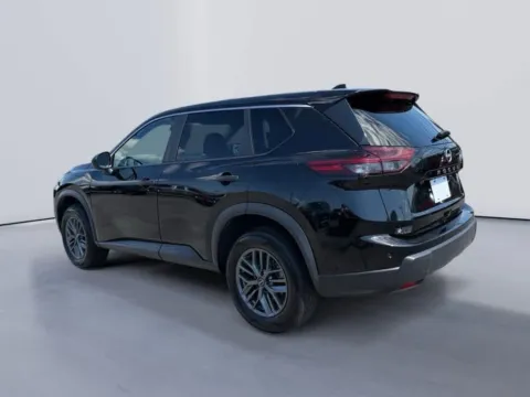 More photos of 2024 Nissan Rogue S at Farris Ford - Morristown, TN