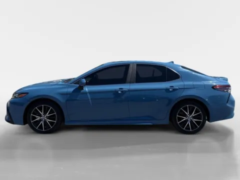 Photos of 2023 Toyota Camry SE for sale in Morristown, TN at Farris Ford - Morristown