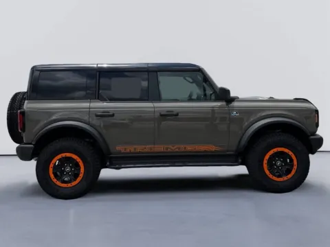 More photos of 2026 Ford Bronco Outer Banks at Farris Ford - Morristown, TN