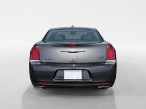 More photos of 2022 Chrysler 300 Touring at Farris Ford - Morristown, TN