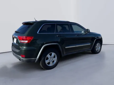More photos of 2011 Jeep Grand Cherokee Laredo at Farris Ford - Morristown, TN