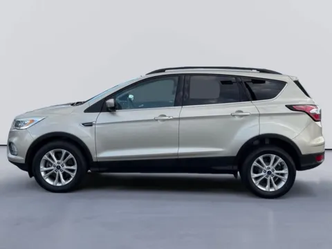 Photos of 2017 Ford Escape SE for sale in Morristown, TN at Farris Ford - Morristown