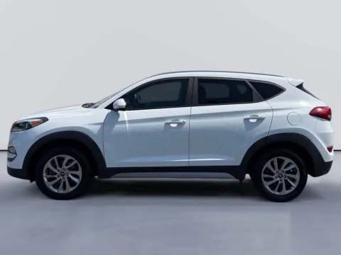 Photos of 2017 Hyundai Tucson SE for sale in Morristown, TN at Farris Ford - Morristown