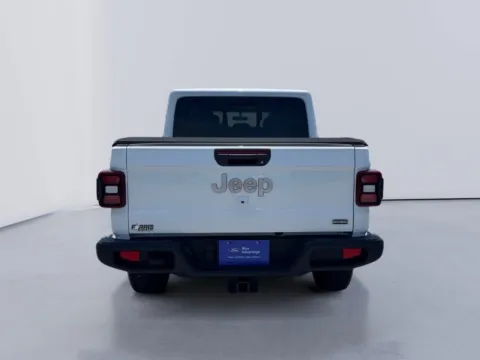 More photos of 2020 Jeep Gladiator Overland at Farris Ford - Morristown, TN