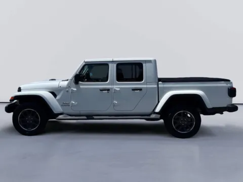 Photos of 2020 Jeep Gladiator Overland for sale in Morristown, TN at Farris Ford - Morristown