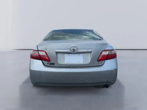 More photos of 2009 Toyota Camry LE at Farris Ford - Morristown, TN