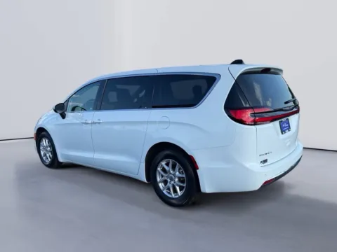 Another view of 2023 Chrysler Pacifica Touring L for sale in Morristown, TN at Farris Ford - Morristown