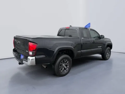 More photos of 2022 Toyota Tacoma SR5 at Farris Ford - Morristown, TN