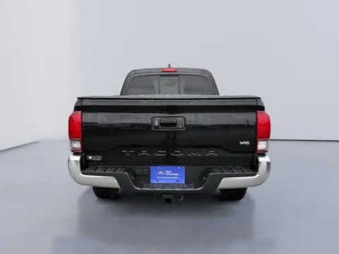 More photos of 2022 Toyota Tacoma SR5 at Farris Ford - Morristown, TN