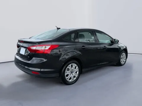 More photos of 2012 Ford Focus SE at Farris Ford - Morristown, TN