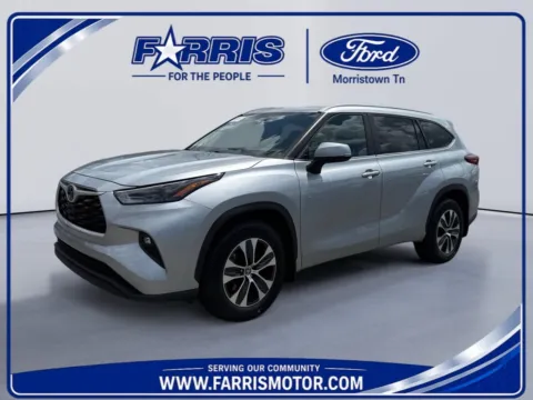 Silver 2023 Toyota Highlander XLE for sale in Morristown, TN