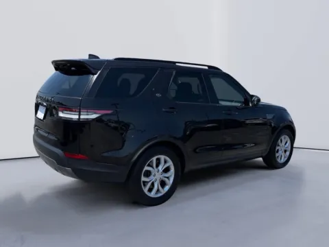 More photos of 2017 Land Rover Discovery SE at Farris Ford - Morristown, TN