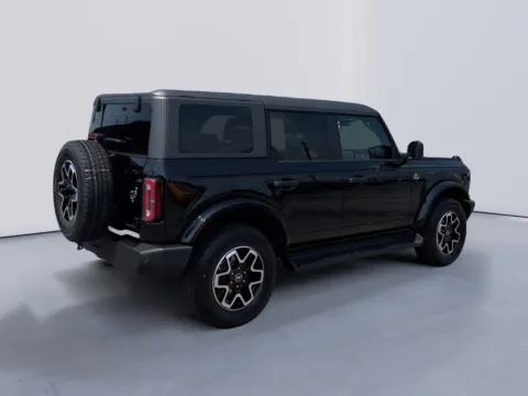 More photos of 2026 Ford Bronco Outer Banks at Farris Ford - Morristown, TN