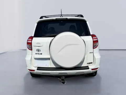 More photos of 2011 Toyota RAV4 at Farris Ford - Morristown, TN