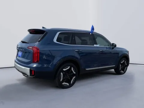 More photos of 2024 Kia Telluride S at Farris Ford - Morristown, TN
