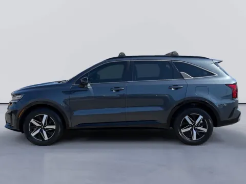 Photos of 2021 Kia Sorento S for sale in Morristown, TN at Farris Ford - Morristown