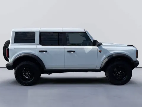 More photos of 2026 Ford Bronco Badlands at Farris Ford - Morristown, TN