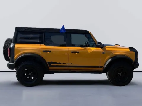 More photos of 2022 Ford Bronco Wildtrak at Farris Ford - Morristown, TN