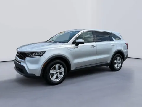 Silver 2022 Kia Sorento LX for sale in Morristown, TN