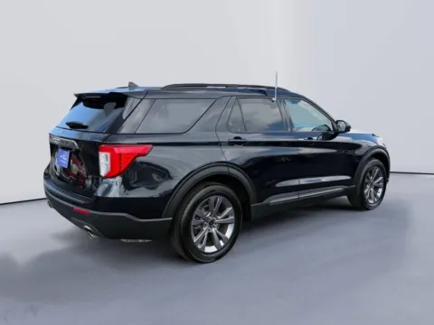 More photos of 2021 Ford Explorer XLT at Farris Ford - Morristown, TN