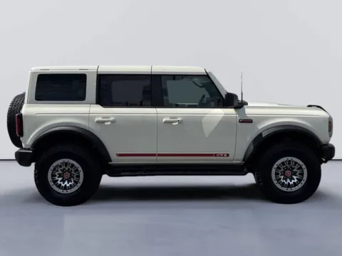 More photos of 2026 Ford Bronco Outer Banks at Farris Ford - Morristown, TN