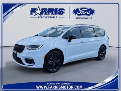 White 2025 Chrysler Pacifica Limited for sale in Morristown, TN